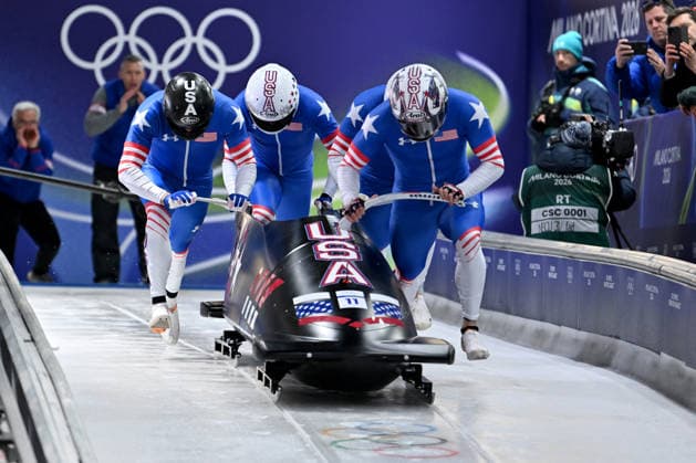 Cortina d Ampezzo, Italy, February 21th 2026. Kristopher Horn, Caleb Furnell, Hunter Powell, Carsten Vissering of United States of America in action during the Bobsleight 4-man Heat 1 race of the Olympic Winter games, Winterspiele,Spiele, Summer games 2026 in Cortina d Ampezzo, Italy. (Photo by Igor Kupljenik Sports Press Photo)  Copyright: xIgorxKupljenikx xSPPx Sportspressphoto_SPR95333