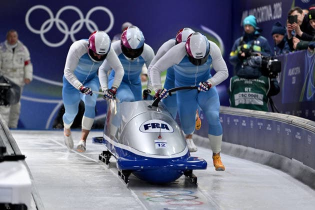 Cortina d Ampezzo, Italy, February 21th 2026. Romain Heinrich, Dorian Hauterville, Nils Blairon, Antoine Riou of France in action during the Bobsleight 4-man Heat 1 race of the Olympic Winter games, Winterspiele,Spiele, Summer games 2026 in Cortina d Ampezzo, Italy. (Photo by Igor Kupljenik Sports Press Photo)  Copyright: xIgorxKupljenikx xSPPx Sportspressphoto_SPR95334