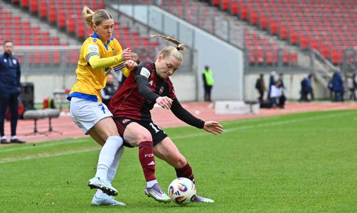 21.02.2026 - Fussball - Saison 2025 2026 - 1. Google Pixel Frauen Bundesliga - 19. Spieltag: 1. FC Nürnberg FCN ( Club Clubfrauen ) - FC Carl Zeiss Jena - Sportfoto Zink - xwoxzix - Melina Reuter (7, FC Carl Zeiss Jena ) Franziska Mai (18, 1. FC Nürnberg FCN )