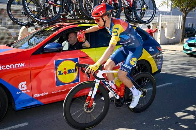 Volta Algarve 2026 Stage 4 LAGOS, PORTUGAL - FEBRUARY 21 : Kamna Lennard (GER) of Lidl - Trek with the team car during stage 4 of the 52th edition of Volta Algarve an UCI ProSeries 2.Pro cycling road race stage for Men Elite of 175.1 km with start in Albufeira and finish in Lagos on February 21, 2026 in Lagos, Portugal, 21 02 2026 ( Motordriver Guy De Vuyst - Lagos Portugal  Copyright: xNicoxVereeckenx