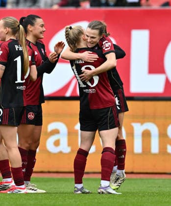 21.02.2026 - Fussball - Saison 2025 2026 - 1. Google Pixel Frauen Bundesliga - 19. Spieltag: 1. FC Nürnberg FCN ( Club Clubfrauen ) - FC Carl Zeiss Jena - Sportfoto Zink - xwoxzix - Torjubel Jubel Freude nach Treffer Tor Torschuß zum 4:0 durch Nastassja Lein (24, 1. FC Nürnberg FCN )