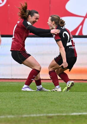 21.02.2026 - Fussball - Saison 2025 2026 - 1. Google Pixel Frauen Bundesliga - 19. Spieltag: 1. FC Nürnberg FCN ( Club Clubfrauen ) - FC Carl Zeiss Jena - Sportfoto Zink - xwoxzix - Torjubel Jubel Freude nach Treffer Tor Torschuß zum 4:0 durch Nastassja Lein (24, 1. FC Nürnberg FCN ) - Lara Meroni (11, 1. FC Nürnberg FCN ) Nastassja Lein (24, 1. FC Nürnberg FCN )