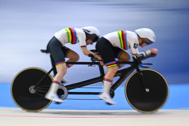 2026 British Cycling Lloyds National Track Championships Picture by Olly Hassell SWpix.com - 21 02 2026 - 2026 British Cycling Lloyds National Track Championships - National Cycling Centre, Manchester, England - Individual Pursuit - W Para B Qualifying - Jenny Holl (Loughborough Lightning) and Sophie Unwin Copyright: x xSWpix.comx(t axPhotographyxHubxLtd)xOllyxHassell SWpix.comx SWP-3203-0551