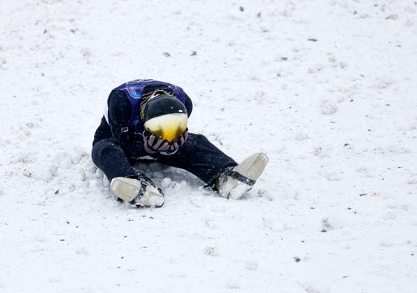 (260221) -- LIVIGNO, Feb. 21, 2026 -- Li Tianma of China reacts during the freestyle skiing mixed team aerials final 2 at the Milan-Cortina 2026 Olympic Winter games, Winterspiele,Spiele, Summer games in Livigno, Italy, Feb. 21, 2026. ) (MICO2026)ITALY-LIVIGNO-OLYMPIC WINTER GAMES-FREESTYLE SKIING-MIXED TEAM AERIALS-FINAL WangxPeng 
