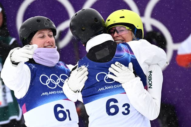 2026 WINTER Olympic Games, Olympische Spiele, Olympia, OS (L-R) Abbey Willcox, Reilly Flanagan and Danielle Scott of Australia celebrate during the Mixed Team Aerials finals at the Livigno Aerials and Moguls Park on day 15 of the 2026 Milano Cortina Winter Olympic Games in Livigno, Italy, Saturday, February 21, 2026. ( NO ARCHIVING, EDITORIAL USE ONLY LIVIGNO SONDRIO ITALY  Copyright: xDANxHIMBRECHTSx 20260221190238510612