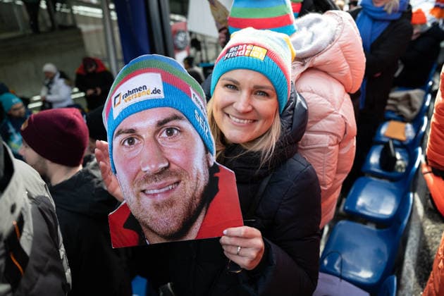 Frau von Matthais Sommer beim Viererbob der Männer bei den Olympischen Winterspielen Milano Cortina 2026 im Cortina Sliding Centre, Cortina dAmpezzo, Italien, am 21. Februar 2026. compete in the Mens Four-Man bobsleigh event at the Olympic Winter games, Winterspiele,Spiele, Summer games Milano Cortina 2026 at the Cortina Sliding Centre, Cortina dAmpezzo, Italy, on February 21, 2026. *** Matthais Sommers wife in the Mens Four Man bobsleigh event at the Olympic Winter Games Milano Cortina 2026 at the Cortina Sliding Centre, Cortina dAmpezzo, Italy, on February 21, 2026 compete in the Mens Four Man bobsleigh event at the Olympic Winter Games Milano Cortina 2026 at the Cortina Sliding Centre, Cortina dAmpezzo, Italy, on February 21, 2026 Copyright: HMBxMedia MarcxNiemeyer