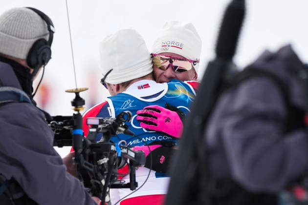 Winter Olympics in Milan Cortina 2026 Val di Fiemme, Italy 20260221. Johannes Hosflot Klaebo and Emil Iversen from Norway hug after finishing in the cross-country skiing 50 km Classic men s Tesero CC-Stadium during the Winter Olympics in Milano Cortina 2026. Photo: Lise Aserud NTB Val di Fiemme Italy EDITORIAL USE ONLY. RESTRICTED USE FOR BETTING COMPANIES Ref:_SPOxiCH4kKxGPA.jpg *** Winter Olympics in Milan Cortina 2026 Val di Fiemme, Italy 20260221 Johannes Hosflot Klaebo and Emil Iversen from Norway hug after finishing in the cross country skiing 50 km Classic men s Tesero CC Stadium during the Winter Olympics in Milano Cortina 2026 Photo Lise Aserud NTB Val di Fiemme Italy EDITORIAL USE ONLY RESTRICTED USE FOR BETTING COMPANIES  Copyright: xLisexAserudxx xNTBx