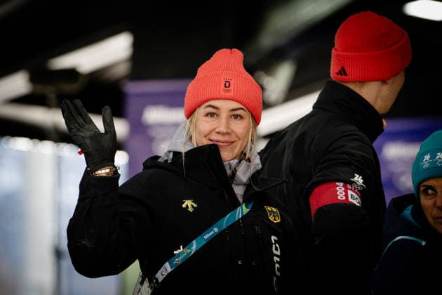Kira Lipperheide beim Viererbob der Männer bei den Olympischen Winterspielen Milano Cortina 2026 im Cortina Sliding Centre, Cortina dAmpezzo, Italien, am 21. Februar 2026. compete in the Mens Four-Man bobsleigh event at the Olympic Winter games, Winterspiele,Spiele, Summer games Milano Cortina 2026 at the Cortina Sliding Centre, Cortina dAmpezzo, Italy, on February 21, 2026. *** Kira Lipperheide in the Mens Four Man bobsleigh event at the Olympic Winter Games Milano Cortina 2026 at the Cortina Sliding Centre, Cortina dAmpezzo, Italy, on February 21, 2026 compete in the Mens Four Man bobsleigh event at the Olympic Winter Games Milano Cortina 2026 at the Cortina Sliding Centre, Cortina dAmpezzo, Italy, on February 21, 2026 Copyright: HMBxMedia MarcxNiemeyer