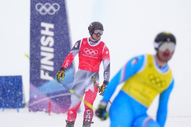 February 21, 2026, Livigno, Italy: Canada s Reece Howden reacts to his elimination during the men s skicross quarterfinals at the Milano Cortina 2026 Winter Olympic Games, Olympische Spiele, Olympia, OS in Livigno, Italy on Saturday, Feb. 21, 2026. Canada News - February 21, 2026  - ZUMAc35_ 20260221_zaf_c35_020 Copyright: xSeanxKilpatrickx