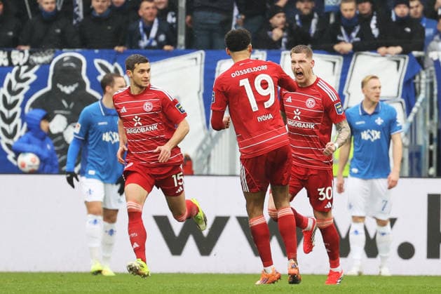 21.02.2026, xtvx, Fussball 2.Bundesliga, SV Darmstadt 98 - Fortuna Duesseldorf v.l. Goal scored, Tor zum 1:1 Torjubel, Goal celebration, celebrate the goal, celebrates scoring Emmanuel Iyoha (Fortuna Duesseldorf) Jordy de Wijs (Fortuna Duesseldorf) (DFL DFB REGULATIONS PROHIBIT ANY USE OF PHOTOGRAPHS as IMAGE SEQUENCES and or QUASI-VIDEO) Darmstadt