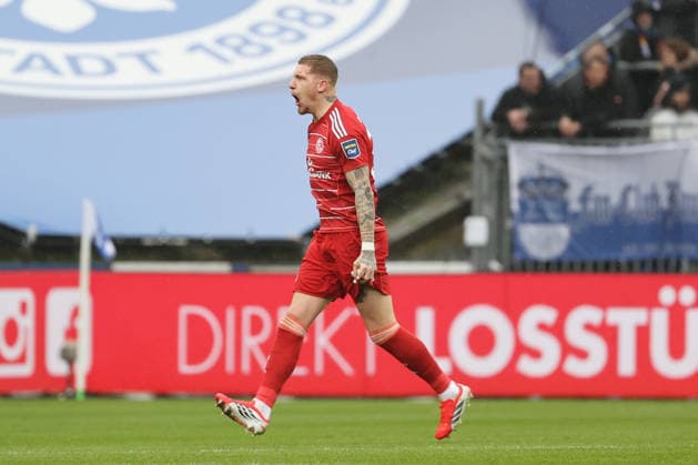 21.02.2026, xtvx, Fussball 2.Bundesliga, SV Darmstadt 98 - Fortuna Duesseldorf v.l. Goal scored, Tor zum 1:1 Torjubel, Goal celebration, celebrate the goal, celebrates scoring Jordy de Wijs (Fortuna Duesseldorf) Jordy de Wijs (Fortuna Duesseldorf) (DFL DFB REGULATIONS PROHIBIT ANY USE OF PHOTOGRAPHS as IMAGE SEQUENCES and or QUASI-VIDEO) Darmstadt