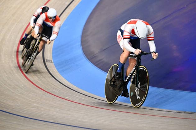 2026 British Cycling Lloyds National Track Championships Picture by Olly Hassell SWpix.com - 21 02 2026 - 2026 British Cycling Lloyds National Track Championships - National Cycling Centre, Manchester, England - Sprint - M Para B Qualifying - VC St Raphael Copyright: x xSWpix.comx(t axPhotographyxHubxLtd)xOllyxHassell SWpix.comx SWP-3203-0566