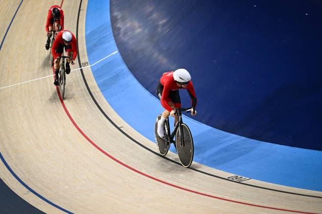 2026 British Cycling Lloyds National Track Championships Picture by Olly Hassell SWpix.com - 21 02 2026 - 2026 British Cycling Lloyds National Track Championships - National Cycling Centre, Manchester, England - Sprint - M Para B Qualifying - SES Racing Copyright: x xSWpix.comx(t axPhotographyxHubxLtd)xOllyxHassell SWpix.comx SWP-3203-0568