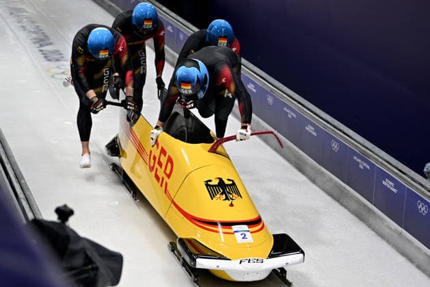 Cortina d Ampezzo, Italy, February 21th 2026. Francesco Friedrich, Matthias Sommer, Alexander Schuller, Felix Straub of Germany in action during the Bobsleight 4-man Heat 1 race of the Olympic Winter games, Winterspiele,Spiele, Summer games 2026 in Cortina d Ampezzo, Italy. (Photo by Igor Kupljenik Sports Press Photo)  Copyright: xIgorxKupljenikx xSPPx Sportspressphoto_SPR95440