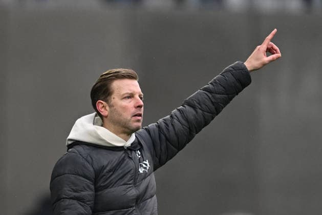 Florian Kohfeldt (SV Darmstadt 1898, Trainer) gestikuliert, GER, SV Darmstadt 98 vs Fortuna Düsseldorf, Fussball, 2. Bundesliga, 23. Spieltag, Spielzeit 2025 2026, 21.02.2026. DFL regulations prohibit any use of photographs as image sequences and or quasi-video GER, SV Darmstadt 98 vs Fortuna Düsseldorf, Fussball, 2. Bundesliga, 23. Spieltag, Spielzeit 2025 2026, 21.02.2026. Darmstadt