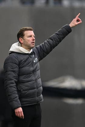 Florian Kohfeldt (SV Darmstadt 1898, Trainer) gestikuliert, GER, SV Darmstadt 98 vs Fortuna Düsseldorf, Fussball, 2. Bundesliga, 23. Spieltag, Spielzeit 2025 2026, 21.02.2026. DFL regulations prohibit any use of photographs as image sequences and or quasi-video GER, SV Darmstadt 98 vs Fortuna Düsseldorf, Fussball, 2. Bundesliga, 23. Spieltag, Spielzeit 2025 2026, 21.02.2026. Darmstadt