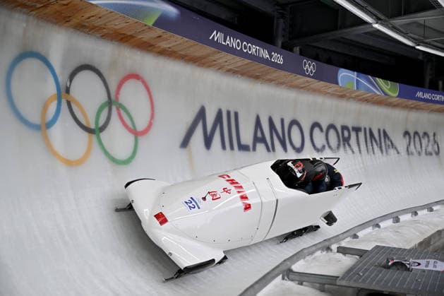 Cortina d Ampezzo, Italy, February 21th 2026. Chunjian Li, Maoyuan Jiang, Jielong Ye, Yunda Ding of China in action during the Bobsleight 4-man Heat 2 race of the Olympic Winter games, Winterspiele,Spiele, Summer games 2026 in Cortina d Ampezzo, Italy. (Photo by Igor Kupljenik Sports Press Photo)  Copyright: xIgorxKupljenikx xSPPx Sportspressphoto_SPR95505