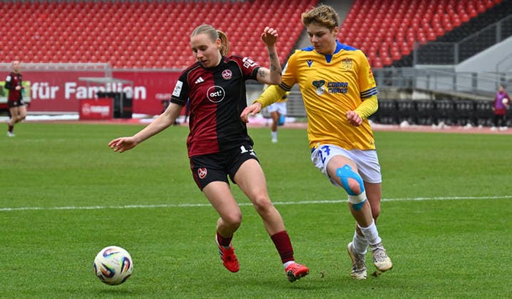 21.02.2026 - Fussball - Saison 2025 2026 - 1. Google Pixel Frauen Bundesliga - 19. Spieltag: 1. FC Nürnberg FCN ( Club Clubfrauen ) - FC Carl Zeiss Jena - Sportfoto Zink - xwoxzix - Emöke Emoeke Papai (15, 1. FC Nürnberg FCN ) Gwen Gwendolyn Mummert (27, FC Carl Zeiss Jena )