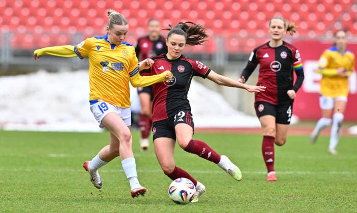 21.02.2026 - Fussball - Saison 2025 2026 - 1. Google Pixel Frauen Bundesliga - 19. Spieltag: 1. FC Nürnberg FCN ( Club Clubfrauen ) - FC Carl Zeiss Jena - Sportfoto Zink - xwoxzix - Hannah Lehmann (19, FC Carl Zeiss Jena ) Sanja Homann (19, 1. FC Nürnberg FCN )