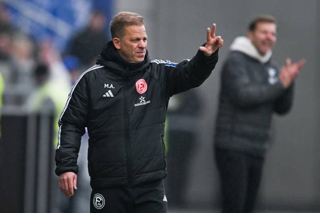 Markus Anfang (Fortuna Duesseldorf, Cheftrainer) gestikuliert, GER, SV Darmstadt 98 vs Fortuna Düsseldorf, Fussball, 2. Bundesliga, 23. Spieltag, Spielzeit 2025 2026, 21.02.2026. DFL regulations prohibit any use of photographs as image sequences and or quasi-video GER, SV Darmstadt 98 vs Fortuna Düsseldorf, Fussball, 2. Bundesliga, 23. Spieltag, Spielzeit 2025 2026, 21.02.2026. Darmstadt