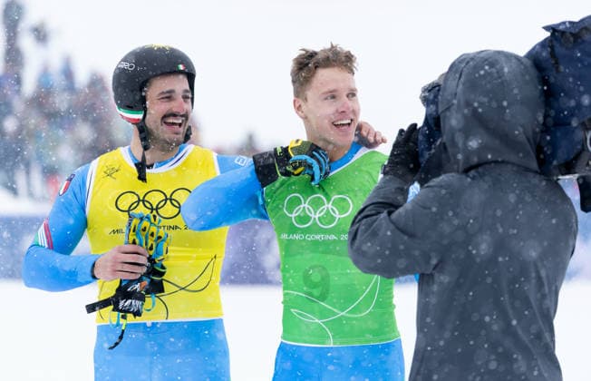 OLYMPICS - Winter Olympic Games, Olympische Spiele, Olympia, OS Milano Cortina 2026 LIVIGNO,ITALY,21.FEB.26 - OLYMPICS, FREE SKI, FREESTYLE SKIING - Winter Olympic Games Milano Cortina 2026, Skicross, men, final. Image shows the rejoicing of Simone Deromedis (ITA) and Federico Tomasoni (ITA)  GEPAxpictures xWolfgangxGrebien