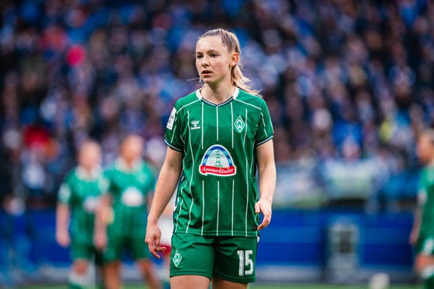 Google Pixel Frauen-Bundesliga: Hamburger SV vs. SV Werder Bremen, 21.02.2026 Michelle Weiß (SV Werder Bremen, 15); Fußball, Google Pixel Frauen-Bundesliga, 19. Spieltag: Hamburger SV vs. SV Werder Bremen am 21.02.2026 im Volksparkstadion, Hamburg DFB REGULATIONS PROHIBIT ANY USE OF PHOTOGRAPHS AS IMAGE SEQUENCES AND OR QUASI-VIDEO. Copyright: xBEAUTIFULxSPORTS Tonhäuserx