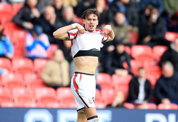 Milan Smit of Stoke City reacts after shooting wide of Leicester s goal. Stoke City v Leicester City, Sky Bet Championship, Football, Bet365 Stadium, Stoke-on-Trent, UK - 21 Feb 2026Stoke-on-Trent Bet365 Stadium United Kingdom EDITORIAL USE ONLY No use with unauthorised audio, video, data, fixture lists, club league logos or live services. Online in-match use limited to 120 images, no video emulation. No use in betting, games or single club league player publications.  Copyright: xLindseyxParnaby Shutterstockx 16681355ak