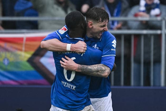 Matej Maglica (SV Darmstadt 1898, 05) und Patric Pfeiffer (SV Darmstadt 1898, 06) bejubeln das Tor zum 2:0, GER, SV Darmstadt 98 vs Fortuna Düsseldorf, Fussball, 2. Bundesliga, 23. Spieltag, Spielzeit 2025 2026, 21.02.2026. DFL regulations prohibit any use of photographs as image sequences and or quasi-video GER, SV Darmstadt 98 vs Fortuna Düsseldorf, Fussball, 2. Bundesliga, 23. Spieltag, Spielzeit 2025 2026, 21.02.2026. Darmstadt