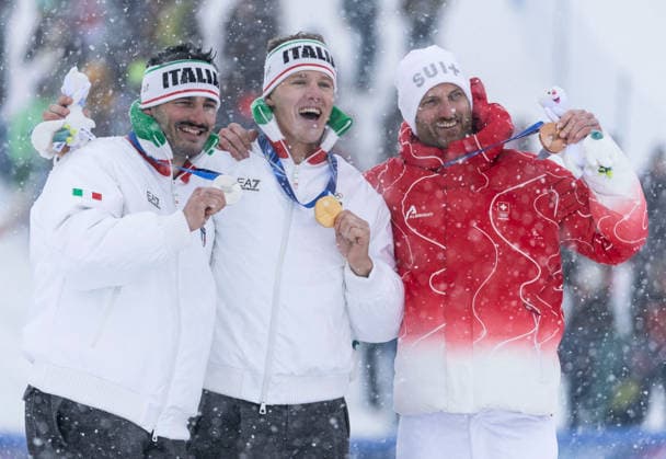 OLYMPICS - Winter Olympic Games, Olympische Spiele, Olympia, OS Milano Cortina 2026 LIVIGNO,ITALY,21.FEB.26 - OLYMPICS, FREE SKI, FREESTYLE SKIING - Winter Olympic Games Milano Cortina 2026, Skicross, men, final, medal ceremony. Image shows Federico Tomasoni (ITA), Simone Deromedis (ITA) and Alex Fiva (SUI). Keywords: medal.  GEPAxpictures xWolfgangxGrebien
