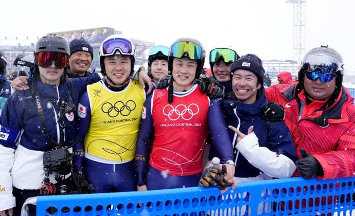 Milan Cortina Olympics: Freestyle skiing Japanese freestyle skier Satoshi Furuno (front row, C) poses for a photo after placing fourth in the men s ski cross final at the Milan Cortina Olympics on Feb. 21, 2026, at Livigno Snow Park in Livigno, Italy.  A14AA0005311229P