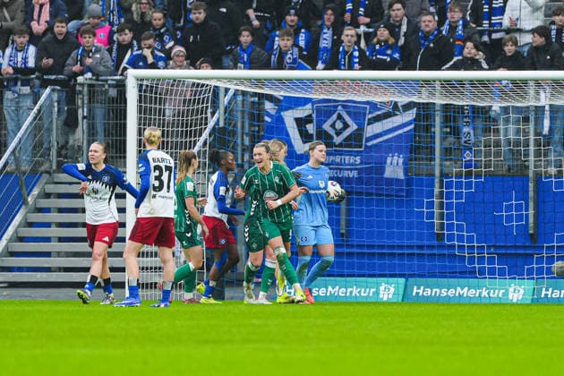 Torjubel SV Werder Bremen nach Tor zum 1:1 per Elfmeter Strafstoss Larissa Muehlhaus (SV Werder Bremen, 07) GER, Hamburger SV vs. SV Werder Bremen, Frauen, Fussball, 1. Bundesliga, Spieltag 19, Saison 2025 2026, 21.02.2026 GER, Hamburger SV vs. SV Werder Bremen, Frauen, Fussball, 1. Bundesliga, Spieltag 19, Saison 2025 2026, 21.02.2026 Hamburg Copyright: xEibner-Pressefoto MarcelxvonxFehrnx EP_MFN