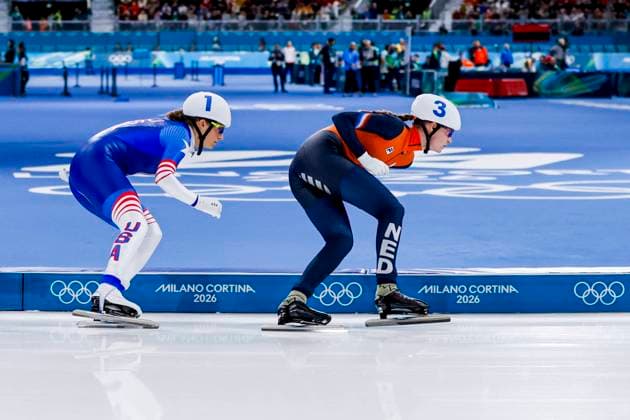 Bente Kerkhoff of the Netherlands and Mia Manganello of United States of America Women s Mass Start Semifinals, Milano Cortina 2026 Winter Olympics: Day 15, Speed skating, Eisschnelllauf - Milano Cortina 2026 Winter Olympics: Day 15, Milano Speed Skating Stadium, February 21, 2026, Milan, Italy.