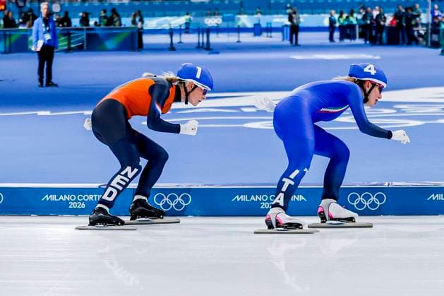 Francesca Lollobrigida of Italy and Marijke Groenewoud of the Netherlands Women s Mass Start Semifinals, Milano Cortina 2026 Winter Olympics: Day 15, Speed skating, Eisschnelllauf - Milano Cortina 2026 Winter Olympics: Day 15, Milano Speed Skating Stadium, February 21, 2026, Milan, Italy.