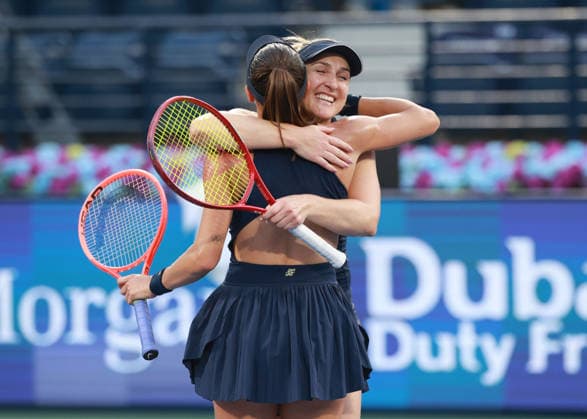 Gabriela Dabrowski, Luisa Stefani jubeln nach dem Sieg, Jubel, Freude, Emotion, Damen Doppel, Women s Doubles, Endspiel, Final, Dubai Duty Free Tennis Championships, Dubai, U.A.E. Copyright: xJuergenxHasenkopfx