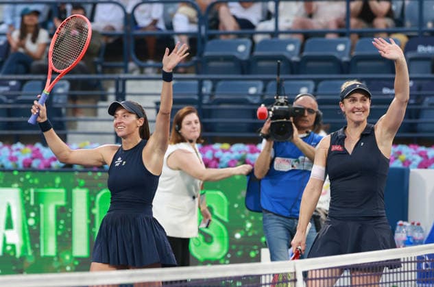 Gabriela Dabrowski, Luisa Stefani jubelt nach dem Sieg, Jubel, Freude, Emotion, Damen Doppel, Women s Doubles, Endspiel, Final, Dubai Duty Free Tennis Championships, Dubai, U.A.E. Copyright: xJuergenxHasenkopfx