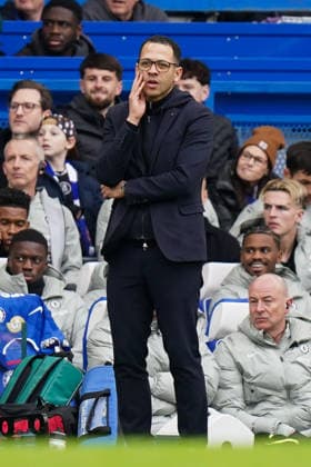 Chelsea v Burnley, Premier League Liam Rosenior, Manager of Chelsea during the Chelsea v Burnley Premier League match at Stamford Bridge, London, England on 21 February 2026 Credit: Dylan Hepworth Every Second Media Editorial use only. All images are copyright Every Second Media Limited. No images may be reproduced without prior permission. All rights reserved. Premier League and Football League images are subject to licensing agreements with Football DataCo Limited. see https: www.football-dataco.com Copyright: xIMAGO EveryxSecondxMediax ESM-1812-0034 DylanxHepworthx xEveryxSecondxMediax