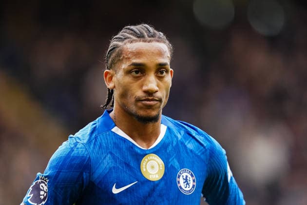 Chelsea v Burnley, Premier League Joao Pedro of Chelsea during the Chelsea v Burnley Premier League match at Stamford Bridge, London, England on 21 February 2026 Credit: Dylan Hepworth Every Second Media Editorial use only. All images are copyright Every Second Media Limited. No images may be reproduced without prior permission. All rights reserved. Premier League and Football League images are subject to licensing agreements with Football DataCo Limited. see https: www.football-dataco.com Copyright: xIMAGO EveryxSecondxMediax ESM-1812-0035 DylanxHepworthx xEveryxSecondxMediax