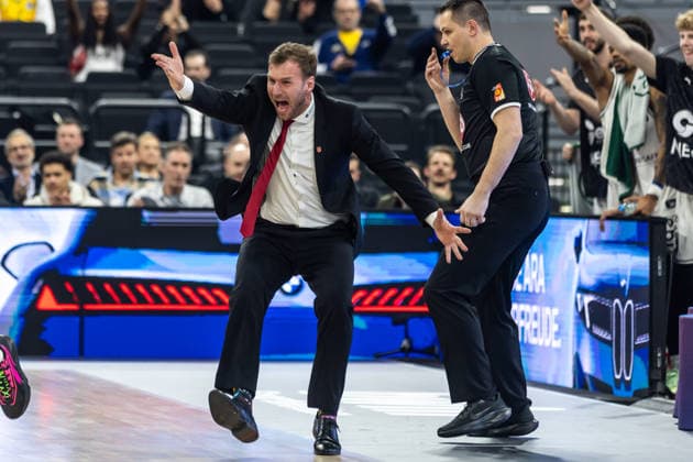 GER, BMW Top Four, Basketball BBL Pokal, Halbfinale, FC Bayern München Basketball - BMA365 Bamberg Baskets. 21.02.2026, SAP Garden, München, GER, BMW Top Four, Basketball BBL Pokal, Halbfinale, FC Bayern München Basketball - BMA365 Bamberg Baskets. Anton Gavel (Head Coach), BMA365 Bamberg Baskets Foto Alexander Trienitz München SAP Garden Bayern Deutschland