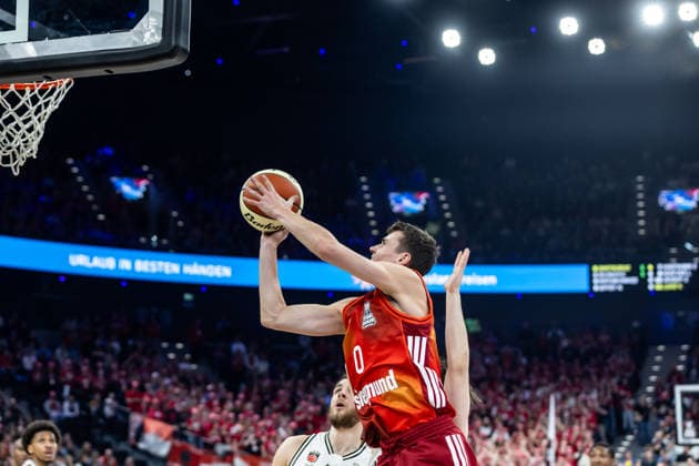 GER, BMW Top Four, Basketball BBL Pokal, Halbfinale, FC Bayern München Basketball - BMA365 Bamberg Baskets. 21.02.2026, SAP Garden, München, GER, BMW Top Four, Basketball BBL Pokal, Halbfinale, FC Bayern München Basketball - BMA365 Bamberg Baskets. Nenad Dimitrijevic (FC Bayern München Basketball 0) Foto Alexander Trienitz München SAP Garden Bayern Deutschland