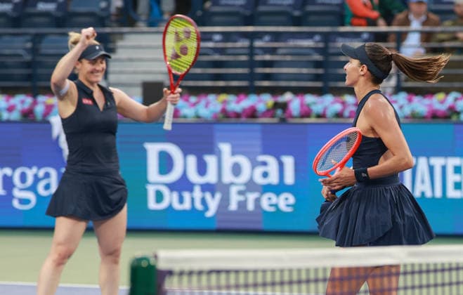 Gabriela Dabrowski, Luisa Stefani jubelt nach dem Sieg, Jubel, Freude, Emotion, Damen Doppel, Women s Doubles, Endspiel, Final, Dubai Duty Free Tennis Championships, Dubai, U.A.E. Copyright: xJuergenxHasenkopfx