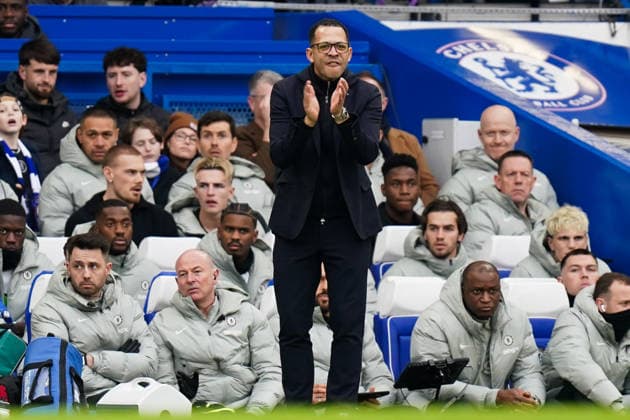 Chelsea v Burnley, Premier League Liam Rosenior, Manager of Chelsea during the Chelsea v Burnley Premier League match at Stamford Bridge, London, England on 21 February 2026 Credit: Dylan Hepworth Every Second Media Editorial use only. All images are copyright Every Second Media Limited. No images may be reproduced without prior permission. All rights reserved. Premier League and Football League images are subject to licensing agreements with Football DataCo Limited. see https: www.football-dataco.com Copyright: xIMAGO EveryxSecondxMediax ESM-1812-0037 DylanxHepworthx xEveryxSecondxMediax