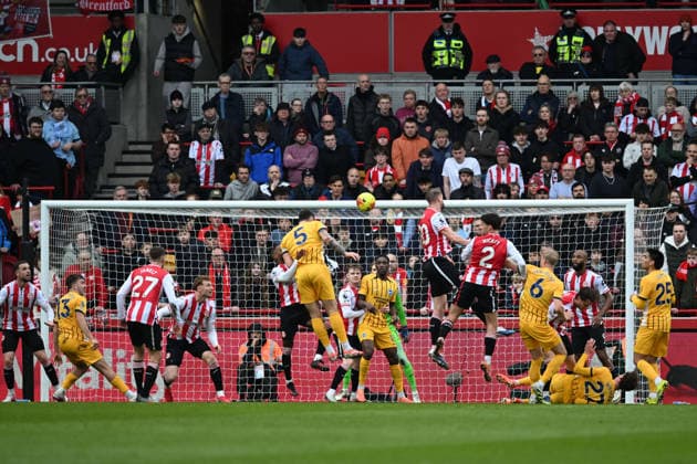 21st February 2026; Gtech Community Stadium, Brentford, London, England; Premier League Football, Brentford versus Brighton and Hove Albion; Lewis Dunk of Brighton reaches for the header to goal  SimonxWest Content restricted for UK based newspaper