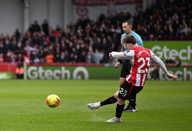 21st February 2026; Gtech Community Stadium, Brentford, London, England; Premier League Football, Brentford versus Brighton and Hove Albion; Keane Lewis-Potter of Brentford takes a free kick  SimonxWest Content restricted for UK based newspaper