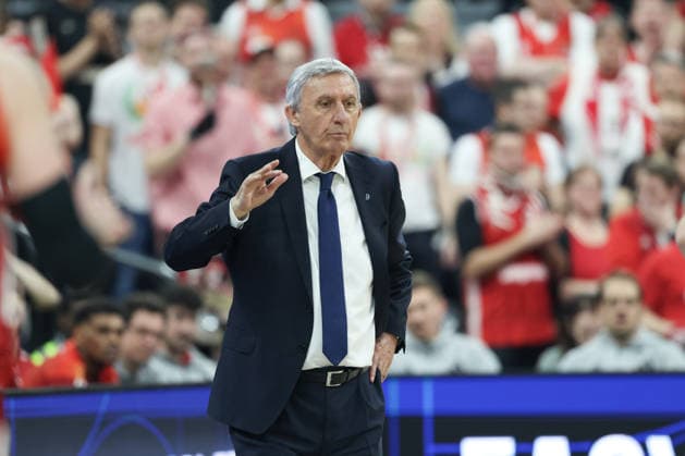 Svetislav Pesic (FC Bayern Basketball, Chef-Trainer) gestikuliert, GER, FC Bayern Basketball vs. BMA365 Bamberg Baskets, Basketball, BBL Pokal, BMW TOP FOUR, Halbfinale, Saison 2025 2026, 21.02.2026, GER, FC Bayern Basketball vs. BMA365 Bamberg Baskets, Basketball, BBL Pokal, BMW TOP FOUR, Halbfinale, Saison 2025 2026, 21.02.2026 Muenchen Copyright: xEibner-Pressefoto JennixMaulx EP_JML