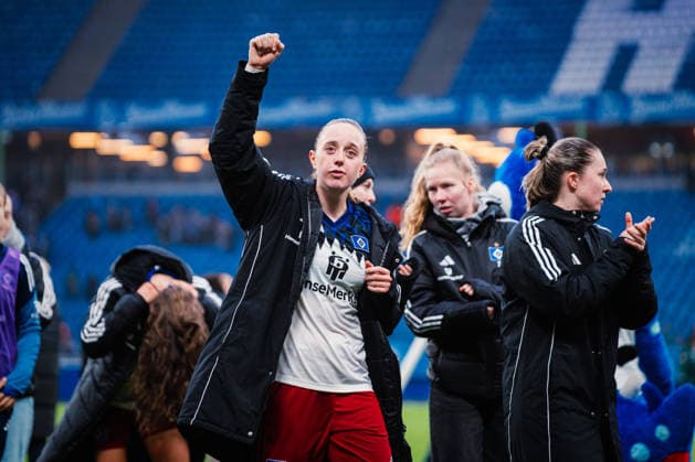Google Pixel Frauen-Bundesliga: Hamburger SV vs. SV Werder Bremen, 21.02.2026 Victoria Schulz (Hamburger SV, 19) ballt die Faust nach dem Spiel; Fußball, Google Pixel Frauen-Bundesliga, 19. Spieltag: Hamburger SV vs. SV Werder Bremen am 21.02.2026 im Volksparkstadion, Hamburg DFB REGULATIONS PROHIBIT ANY USE OF PHOTOGRAPHS AS IMAGE SEQUENCES AND OR QUASI-VIDEO. Copyright: xBEAUTIFULxSPORTS Tonhäuserx