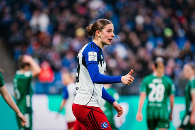 Google Pixel Frauen-Bundesliga: Hamburger SV vs. SV Werder Bremen, 21.02.2026 Leni Eggert (Hamburger SV, 29); Fußball, Google Pixel Frauen-Bundesliga, 19. Spieltag: Hamburger SV vs. SV Werder Bremen am 21.02.2026 im Volksparkstadion, Hamburg DFB REGULATIONS PROHIBIT ANY USE OF PHOTOGRAPHS AS IMAGE SEQUENCES AND OR QUASI-VIDEO. Copyright: xBEAUTIFULxSPORTS Tonhäuserx