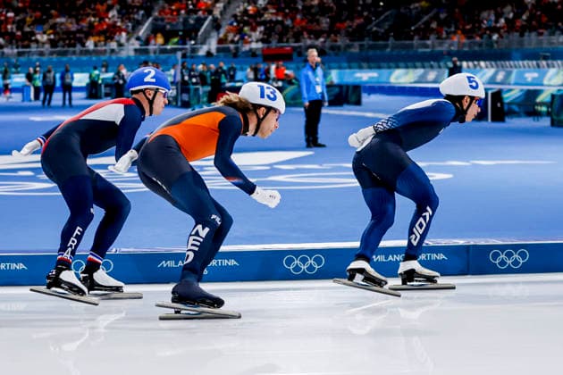 Milano Cortina 2026 Winter Olympics, Speed skating, Eisschnelllauf Italy Jae-Won Chung of South Korea, Jorrit Bergsma of the Netherlands and Timothy Loubineaud of France competing in the Speed Skating Men s Mass Start Final on Day 15 of the Milano Cortina 2026 Winter Olympics at the Milano Speed Skating Stadium in Milan, Italy, February 21, 2026. Milan Italy  Copyright: xMatrixxImagesx xHenkxJanxDijksx