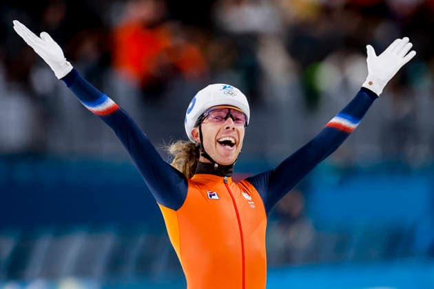 Milano Cortina 2026 Winter Olympics, Speed skating, Eisschnelllauf Italy Winner Jorrit Bergsma of the Netherlands celebrates after competing in the Speed Skating Men s Mass Start Final on Day 15 of the Milano Cortina 2026 Winter Olympics at the Milano Speed Skating Stadium in Milan, Italy, February 21, 2026. Milan Italy  Copyright: xMatrixxImagesx xHenkxJanxDijksx