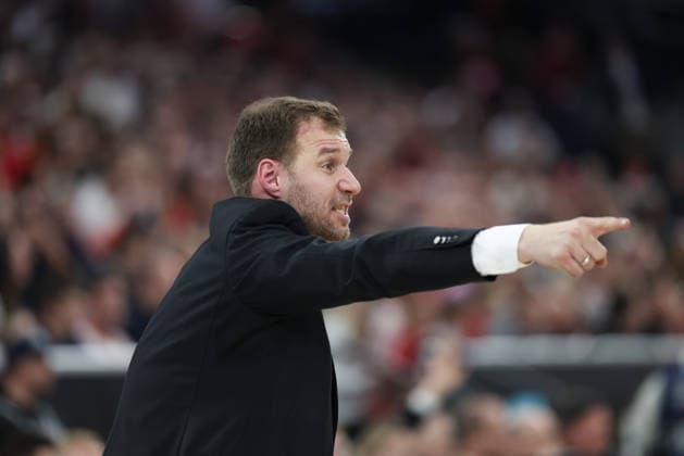 Anton Gavel (BMA365 Bamberg Baskets, Cheftrainer) gestikuliert, GER, FC Bayern Basketball vs. BMA365 Bamberg Baskets, Basketball, BBL Pokal, BMW TOP FOUR, Halbfinale, Saison 2025 2026, 21.02.2026, GER, FC Bayern Basketball vs. BMA365 Bamberg Baskets, Basketball, BBL Pokal, BMW TOP FOUR, Halbfinale, Saison 2025 2026, 21.02.2026 Muenchen Copyright: xEibner-Pressefoto JennixMaulx EP_JML