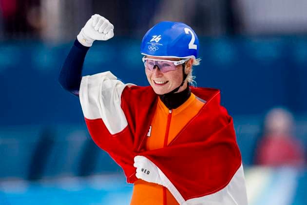 winner Marijke Groenewoud of the Netherlands celebrating and holding flag after Women s Mass Start Final, Milano Cortina 2026 Winter Olympics: Day 15, Speed skating, Eisschnelllauf - Milano Cortina 2026 Winter Olympics: Day 15, Milano Speed Skating Stadium, February 21, 2026, Milan, Italy.